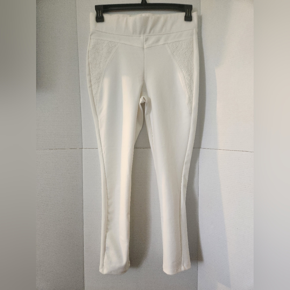CiSono White Leggings with Lace Detail Size XL Tapered Legs Inseam 27, Waist 34